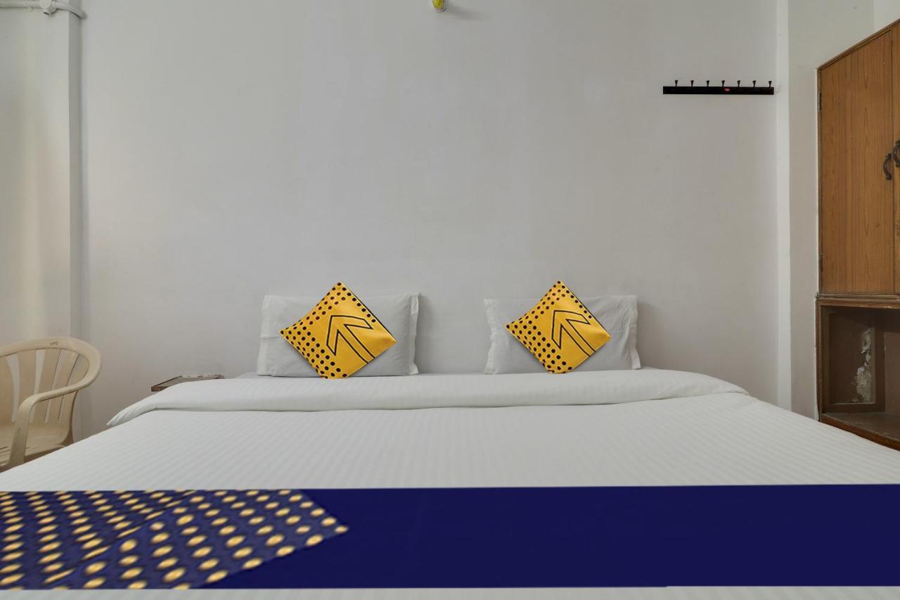 היידראבד Spot On Apsara Hotel מראה חיצוני תמונה