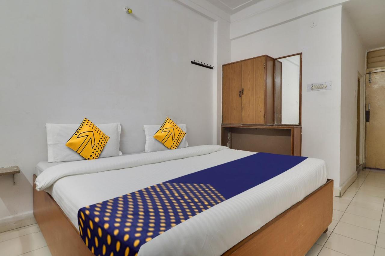 היידראבד Spot On Apsara Hotel מראה חיצוני תמונה