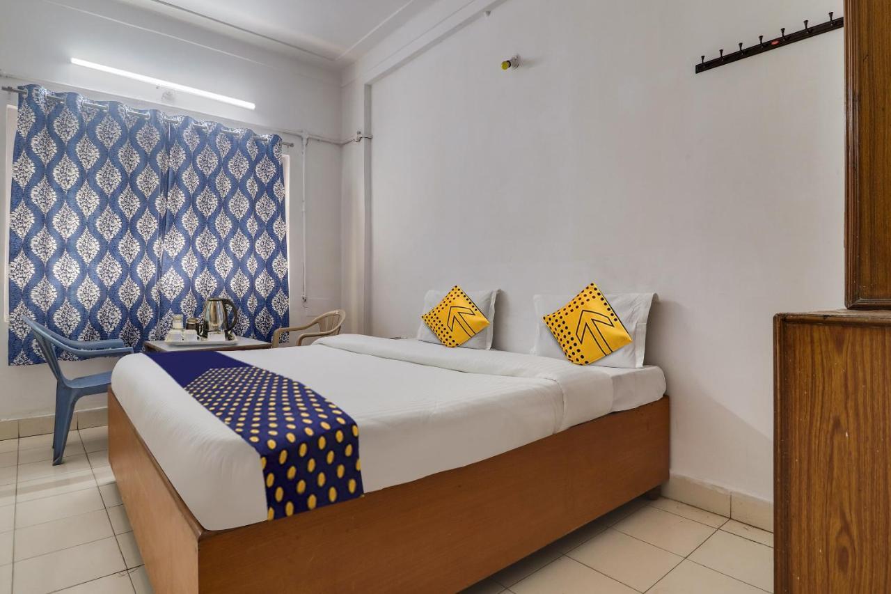 היידראבד Spot On Apsara Hotel מראה חיצוני תמונה